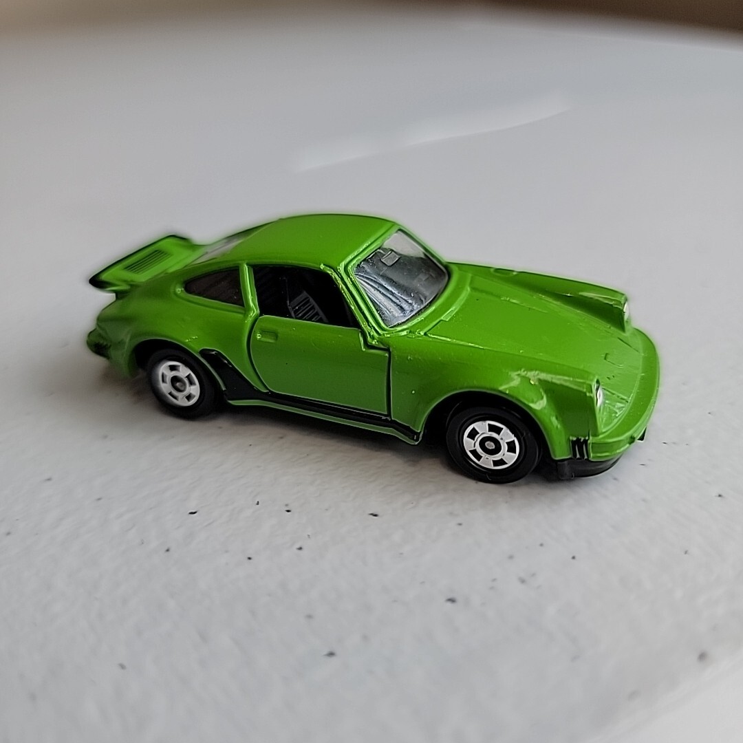 TOMICA　トミカ　ポルシェ930　ターボ　緑色　箱付き ミニカーショップ ケンボックス トミカ 青箱☆F1-2-8☆ポルシェ930
