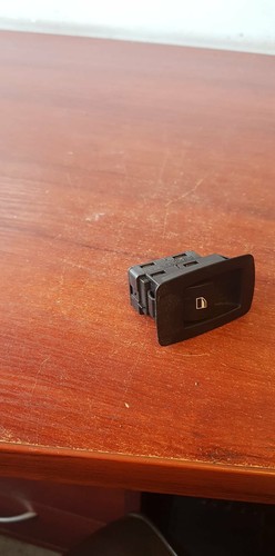 BMW 1 E87 116i Tür Fensterheberschalter hinten links 6945874 90kw 2008