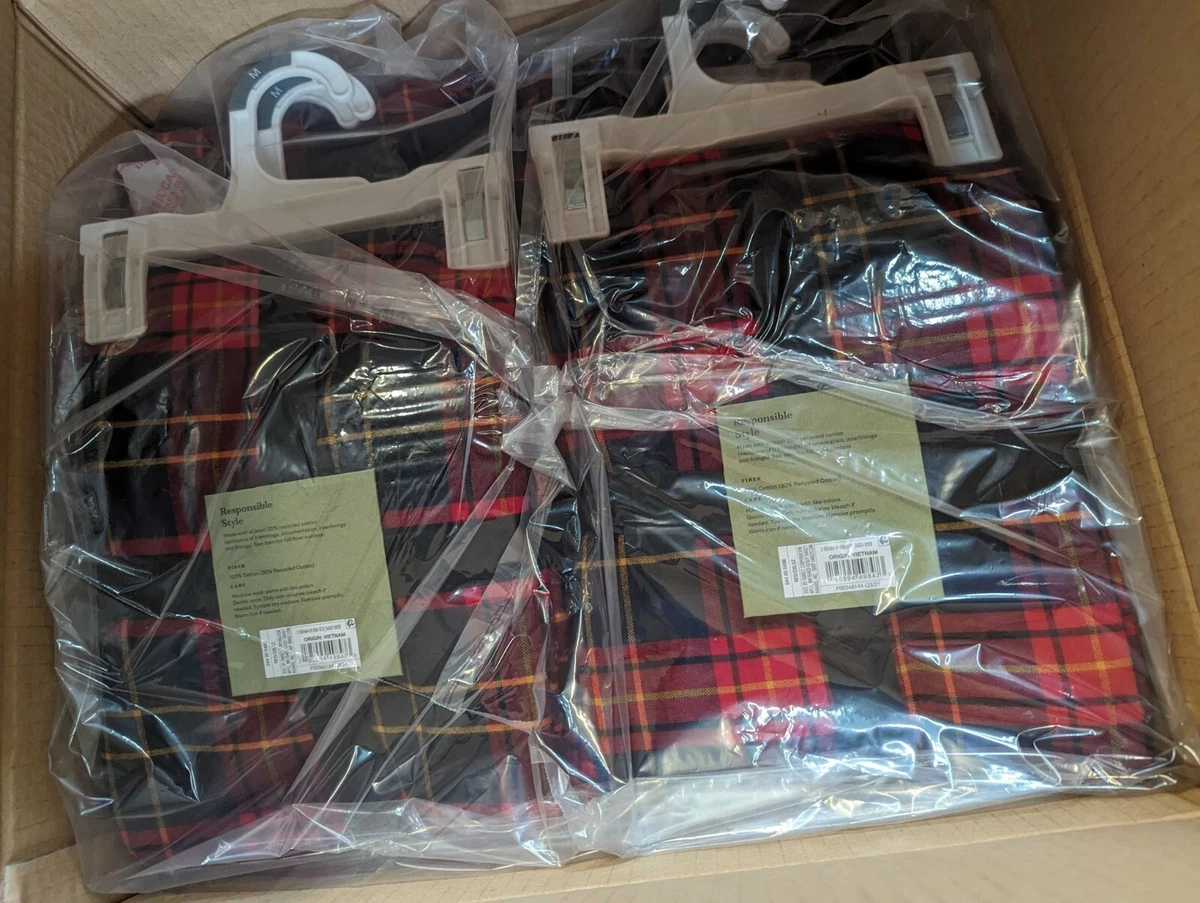 Wholesale name brand top clothing in bulk