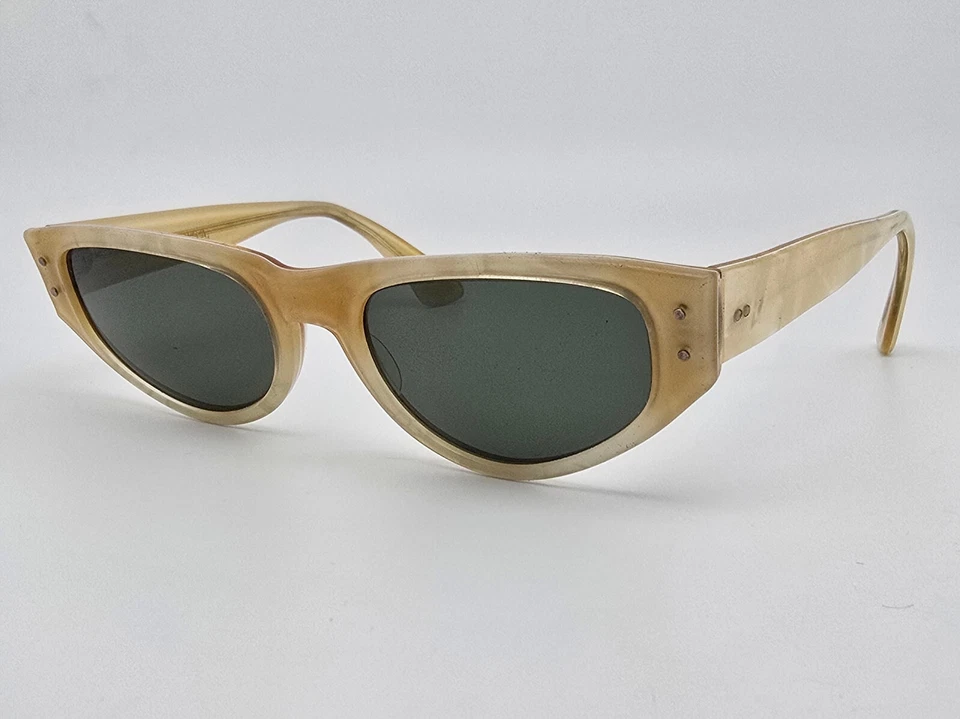 Gafas de sol Ray-Ban B&L Playtime marco blanco perlado G-15 lentes grises ojo de gato 48 mm Foto 3 de 4