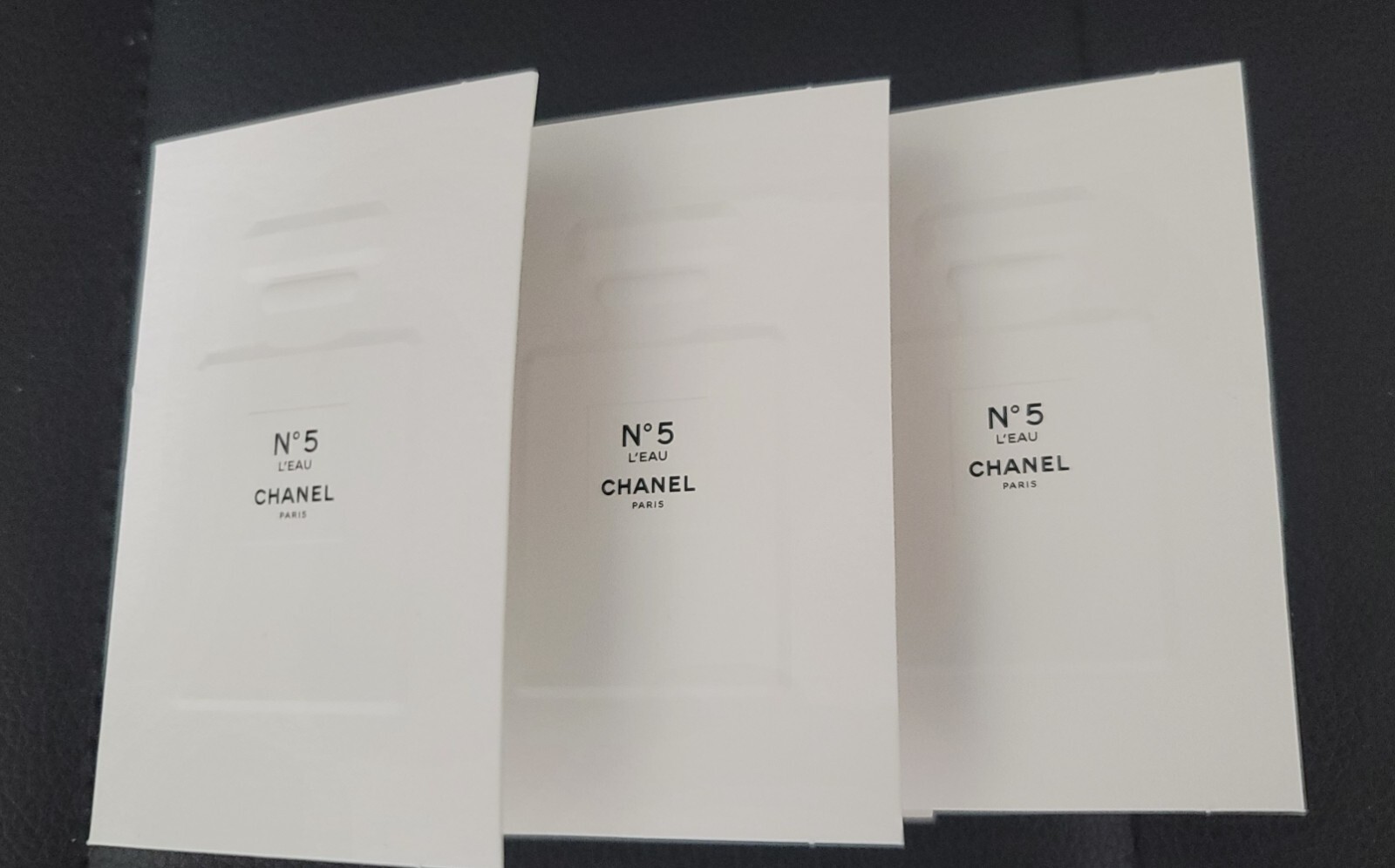 Chanel N&deg;5 L'EAU EDT Spray Perfume  3X CARDED Samples 1.5mls