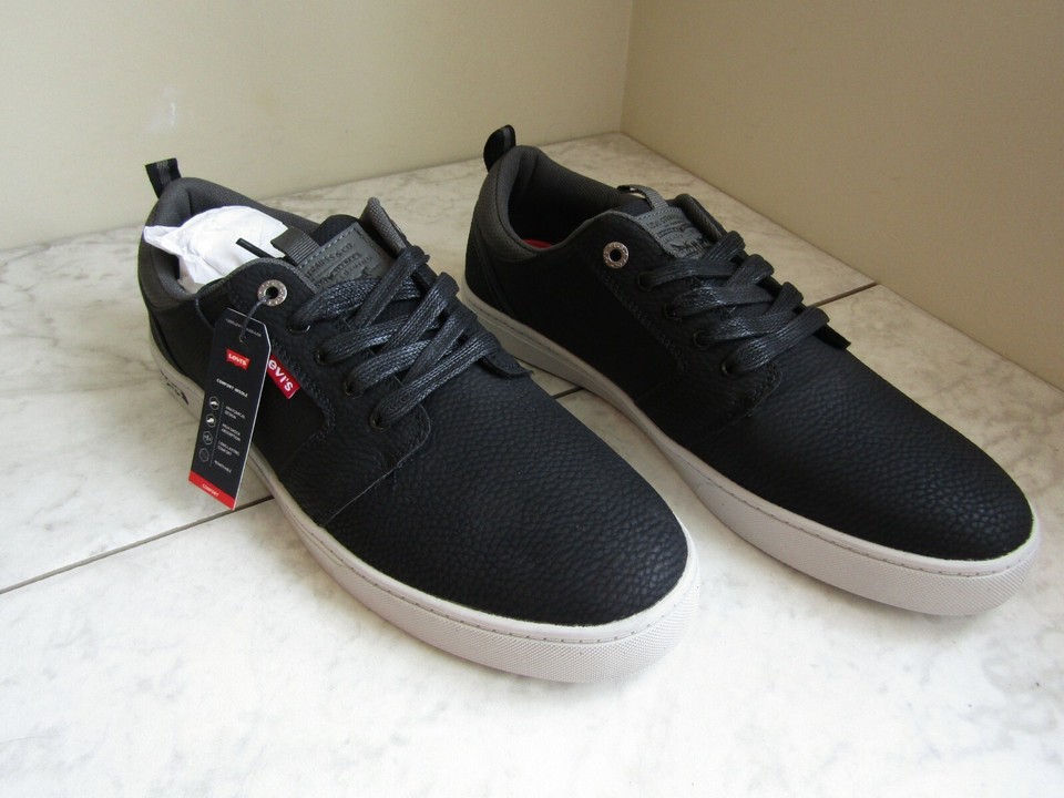 NIB Levi's Cypress Wax Sport Casual Lace Up Black Mens Shoe Sneakers US
