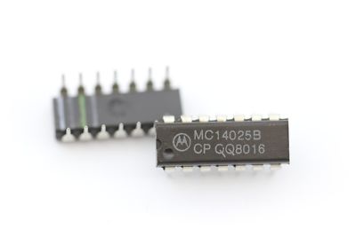 CD40193BCN MOTOROLA INTEGRATED CIRCUIT NOS (New Old Stock)1PC C175U25F050314