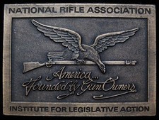 JK25150 VINTAGE 1970s  NRA  AMERICA FOUNDED BY GUN OWNERS BELT BUCKLE