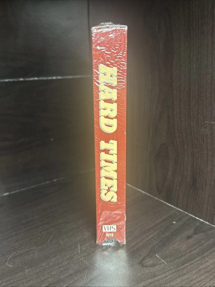 Hard Times (VHS, 1988) Boxing Charles Bronson New Sealed 1975 Please Read Foto 4 de 4