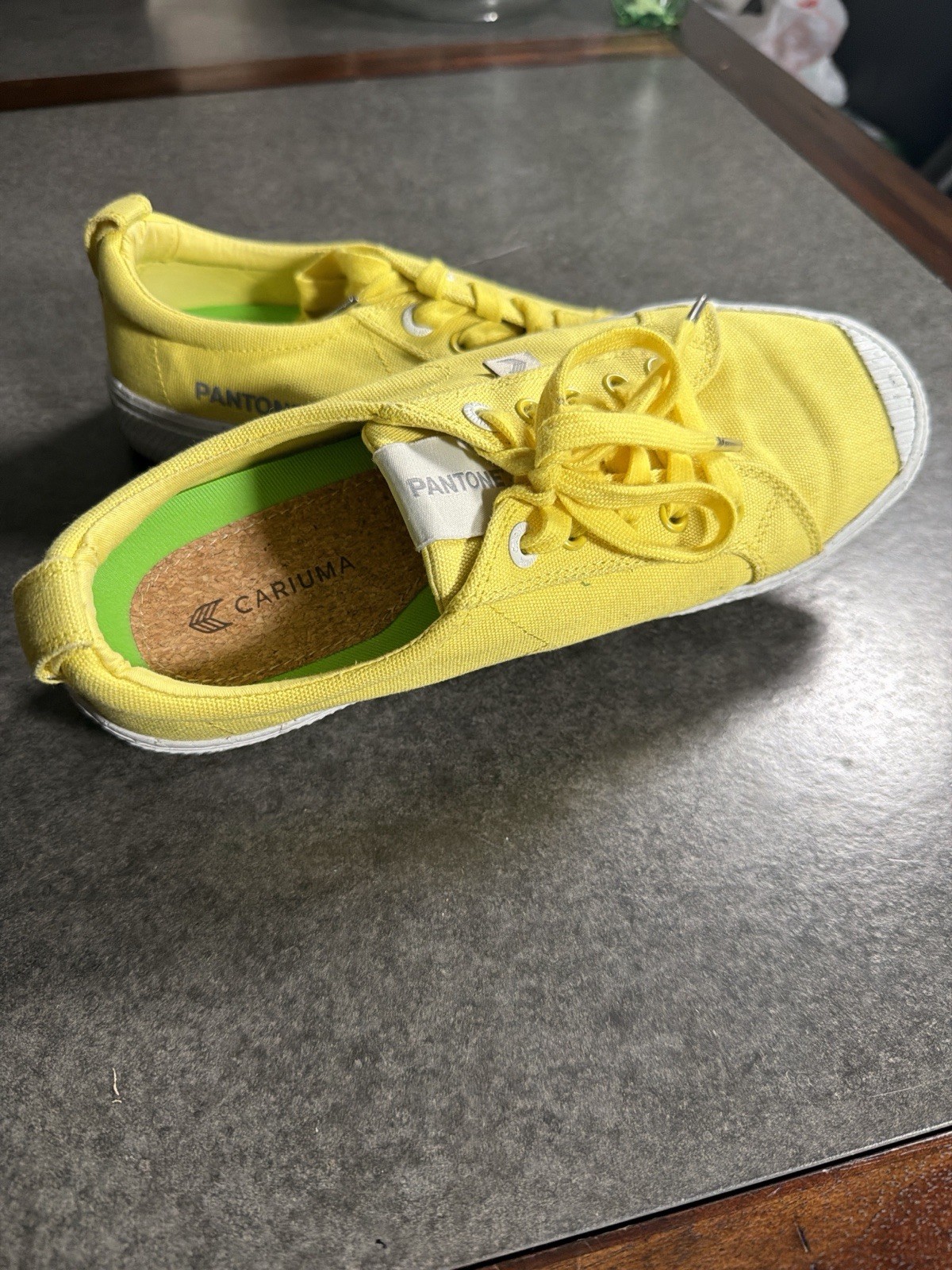 CARIUMA OCA Shoes Womens 8.5 Yellow Canvas Low Top Lace Up Comfort Sneakers