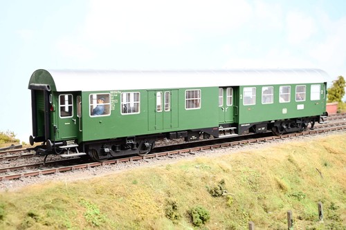 Lenz Spur O 41230 DB grün 2. Klasse Personenwagen mit Gepäckraum Nr.98 | Condition: Used