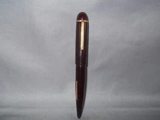 Eversharp Vintage Burgundy Demi Streamliner Lever Fill Fountain Pen--medium