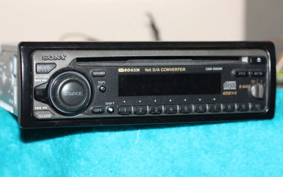 Sony CDX-2500R CD Car Radio Autoradio Volkswagen Mercedes Porsche