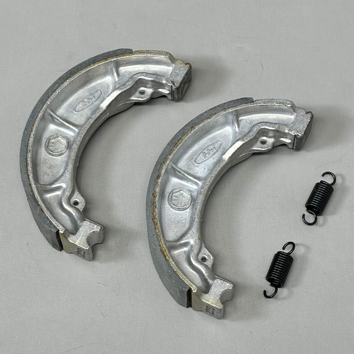 Honda TRX 90 Sportrax Rear Brake Shoe Kit 06430-hf7-000