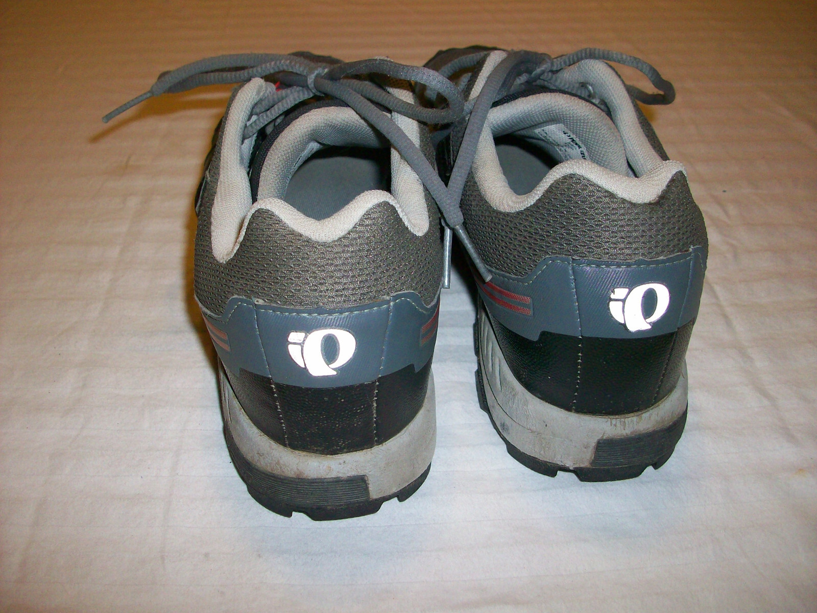 PEARL IZUMI MOUNTAIN BIKE SHOES MENS SIZE 12, 47 EURO CYCLING/BICYCLE SHOES