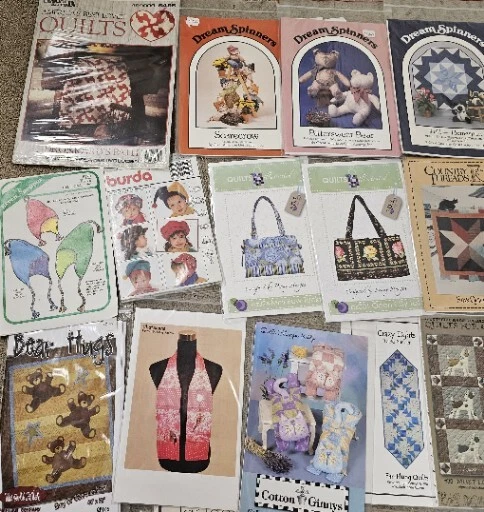 Lote grande de 20 piezas de patrones de edredón y artesanías casa de campo restos animales apliques Foto 2 de 4