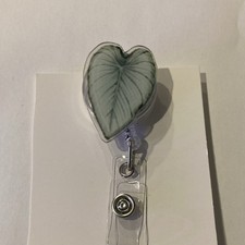 Retractable Leaf ID Badge Holder Reel Clip-on Nature Design Green Clear Plastic