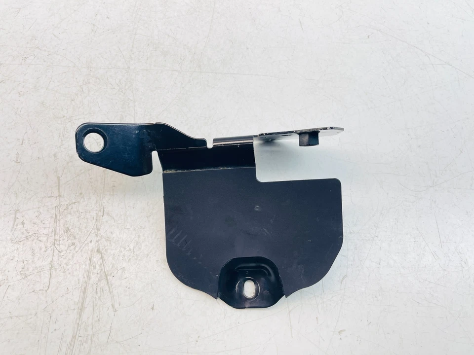 2013-2018 RAM 1500 5.7L V8 HEMI POWER STEERING PUMP TANK RESERVOIR BRACKET OEM - Image 3 of 4