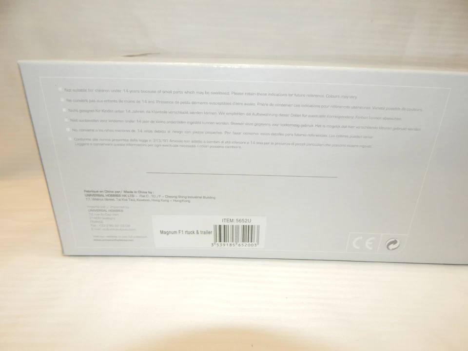 UNIVERSAL HOBBIES RENAULT MAGNUM & TRAILER RENAULT F1 TEAM 5652U NIB 1:50 SCARCE - Image 2 of 4