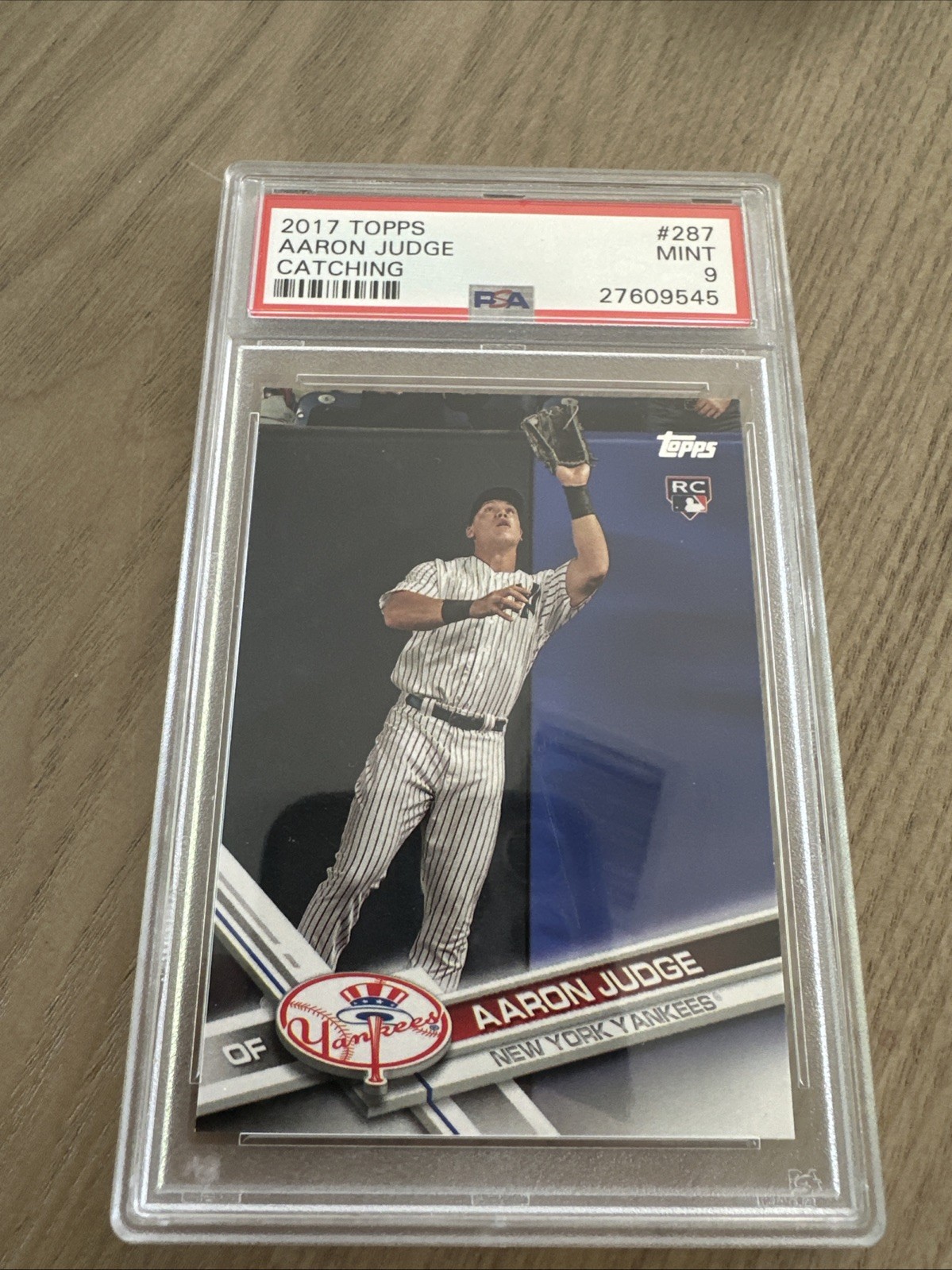 2017 Topps- AARON JUDGE 169 RC Rookie Catching - PSA 9 - MINT