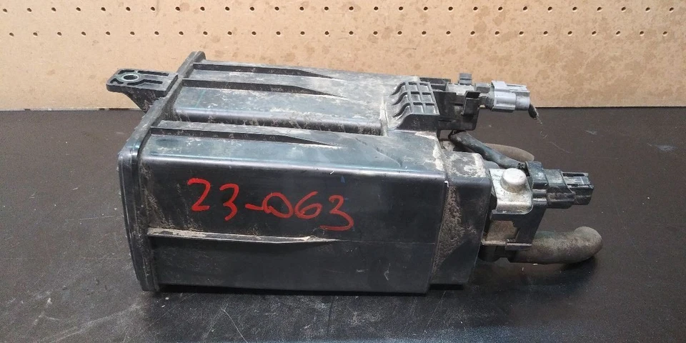 07 08 09 10 11 12 13 14 15 16 17 18 INFINITI Q70 FUEL VAPOR CANISTER OEM 14950-J - Image 2 of 4