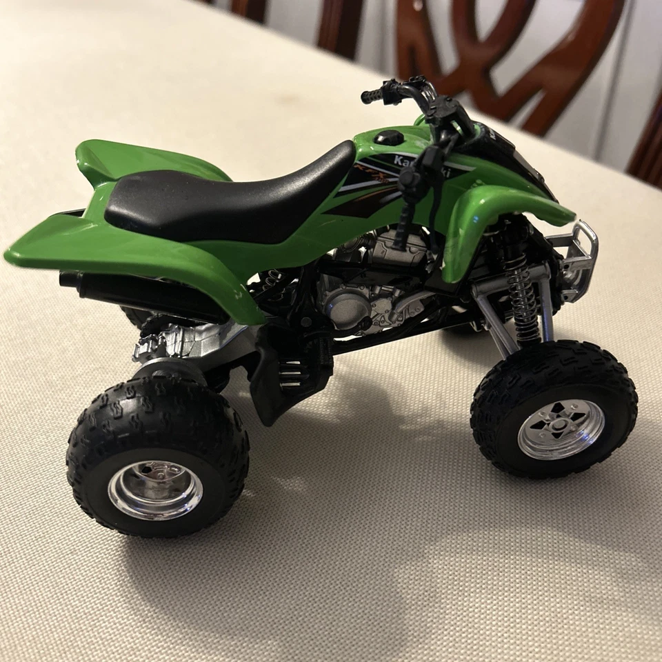 New Ray Toys Model - 1:12 Scale ATV/Quad - Kawasaki KFX450 - Green - Image 4 of 4