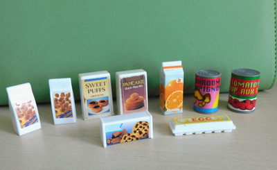 VINTAGE MINATURE DOLLHOUSE BARBIE DOLL SIZE NO BRANDED NAMES GENERIC 9 PIECES