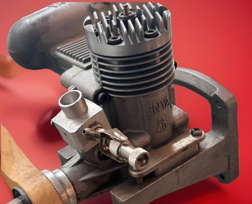 Vintage ENYA SS 40 Model 6301 By CONTROL LINE ENGINE COMPLETE WITH MUFFLER EX++ - Picture 3 of 14