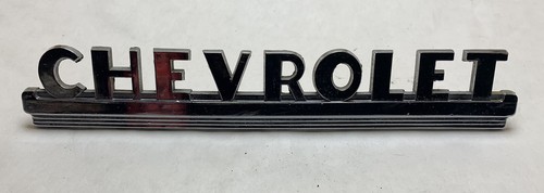 Vintage 1947 - 1953 Chevrolet Pickup Truck Hood Emblem GM 3692103 Chevy - Picture 2 of 10