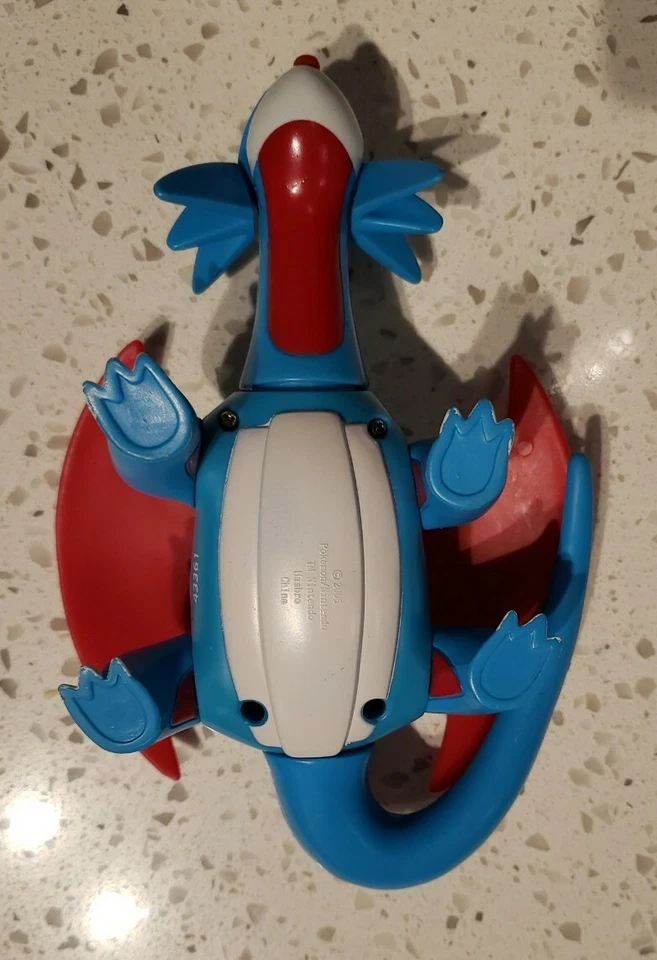 Boneco de ação Pokemon 10th Anniversary Salamence Target Only 6,5" Hasbro 2005 - Imagem 4 de 4