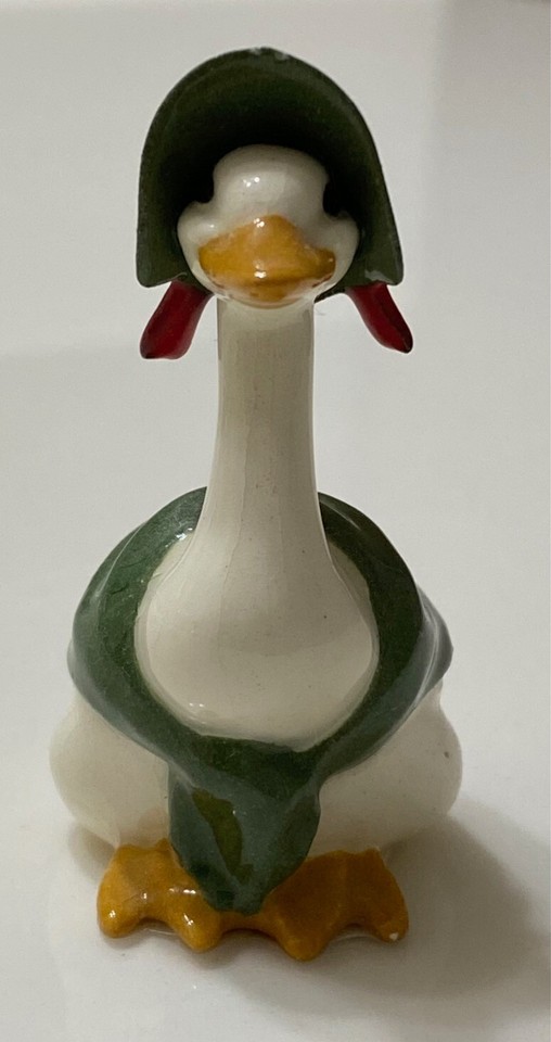 Hagen Renker Mother Goose Figurine Green 2 Inches eBay