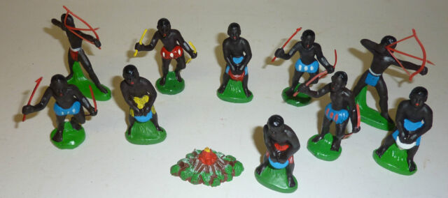 11 Figuren aus Sammlung Afrika Eingeborene Jäger Großwildjagd 7 5 cm Serie