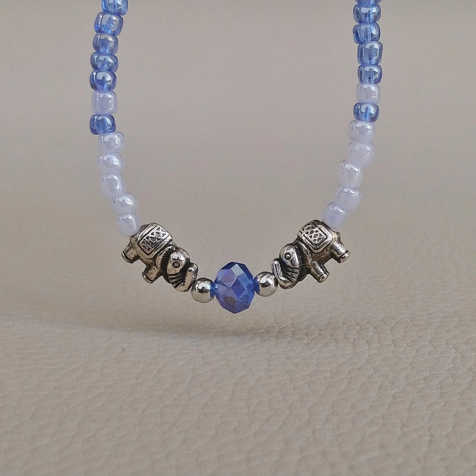 Pulseira feminina Lucky Elephant contas de semente de vidro azul tornozeleira frisada tornozelo 9,5" - Imagem 2 de 4