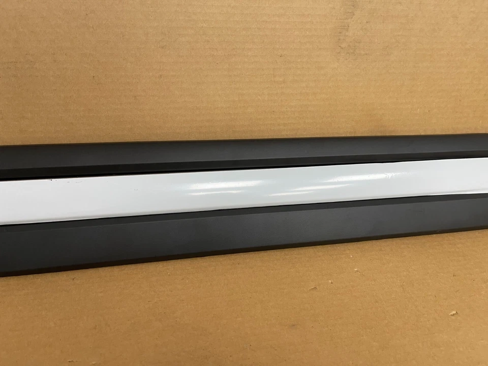 Fiat 500L Front Door Trim Offside Driver 2012 - 2017 / 735521840 Genuine - NEW - Image 3 of 4