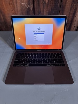 2017 MacBook Pro 13  8GB 128gb Dual Core i5 Iris Plus Graphics Great Condition