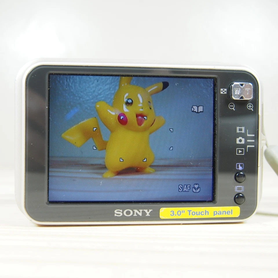 Sony CyberShot DSC-N2 10.1MP Digital Camera Bundle Silver w/Charger + Battery - Image 4 of 4