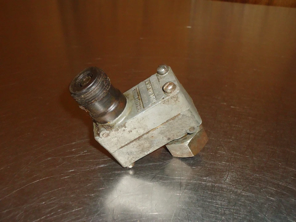 Adaptador de engranaje reductor velocímetro GM Stewart Warner OEM 666f N1 1.3000 Chevrolet Foto 3 de 4