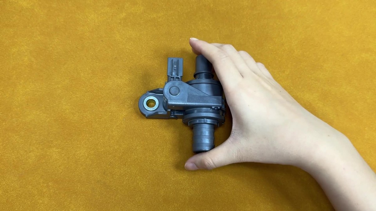Coolant Water Control Valve 16671-25010 For Toyota RAV4 2019 2020