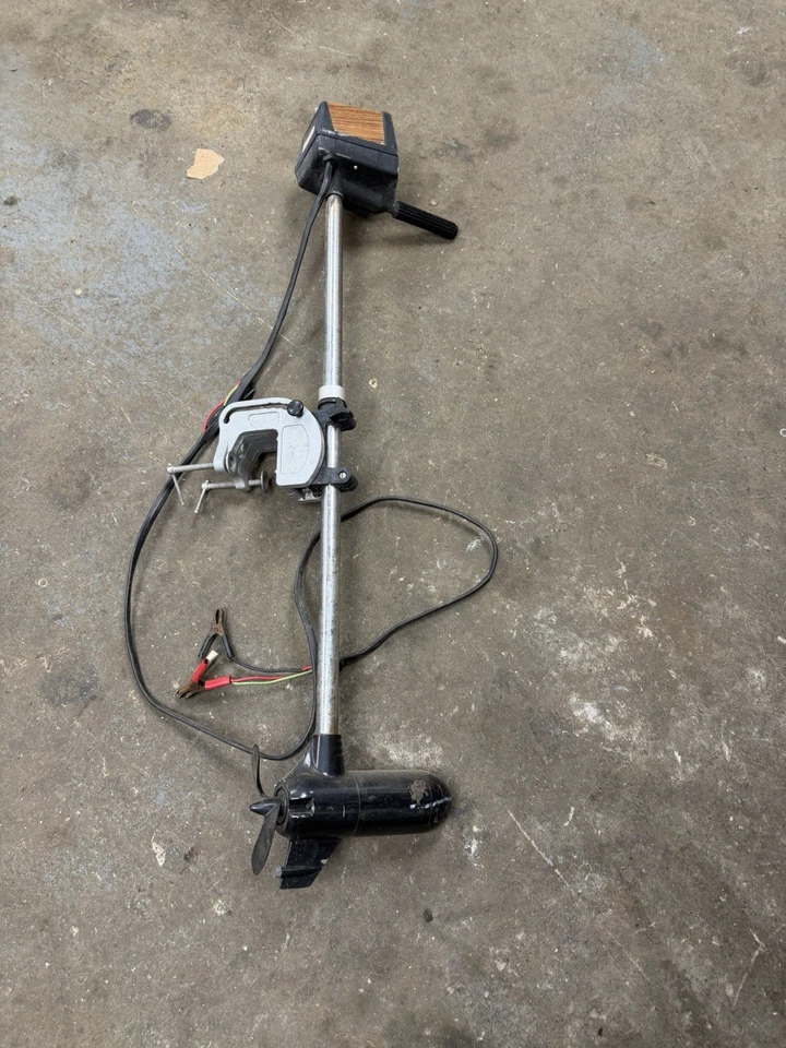 Shakespeare 624 Trolling Motor Electric Vintage Motor  Boat No Reverse - Image 3 of 4