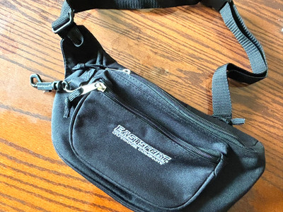 Waist bag black with pockets and zipper, new, never used 11.5 x 6.5