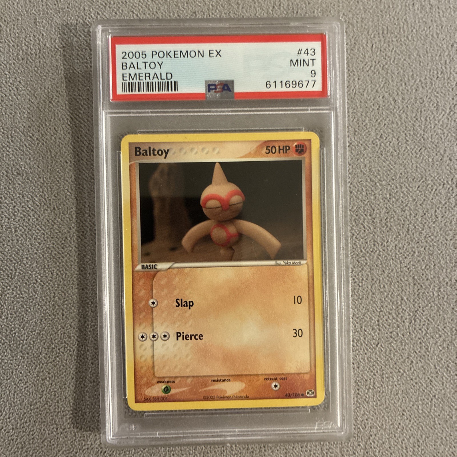 Pokémon TCG Baltoy 43/106 EX Emerald CGC Mint + 9.5 Card 2005