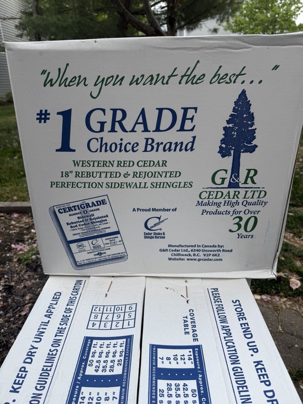#1 GRADE | Primed Cedar Shingle Shakes Half-Square Coverage | 18" Smooth