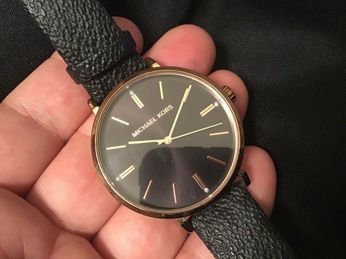 Michael Kors Men Watch Black w Gold Trim Leather Band MK-2948 New Battry