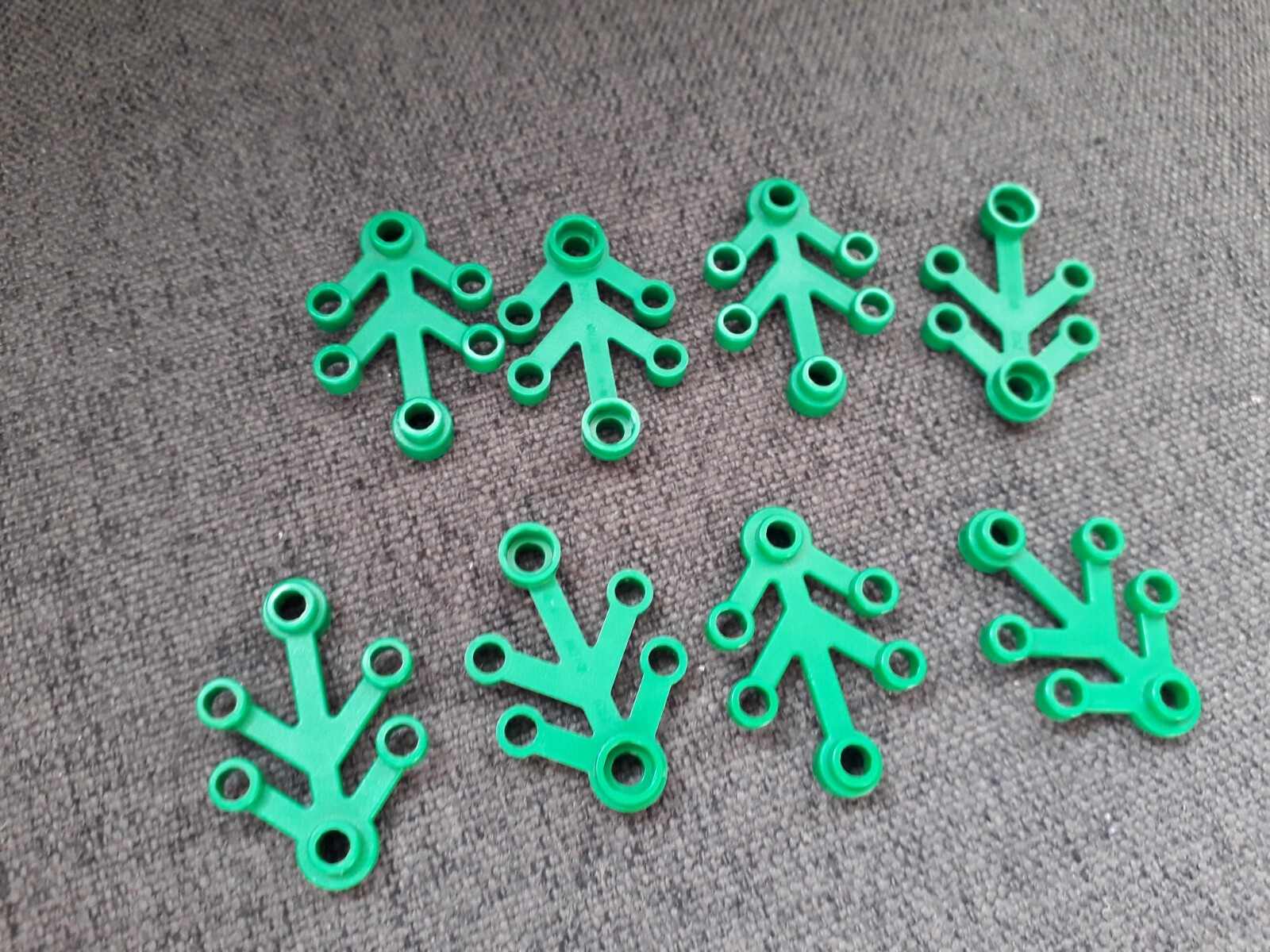 Lego Plant Leaves 4 x 3 Part No 2423 Green x 8 eBay