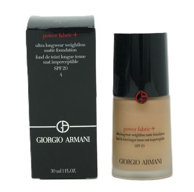 Giorgio Armani  power fabric+ ultra longwear weightless matte SPF 20 Foundation 