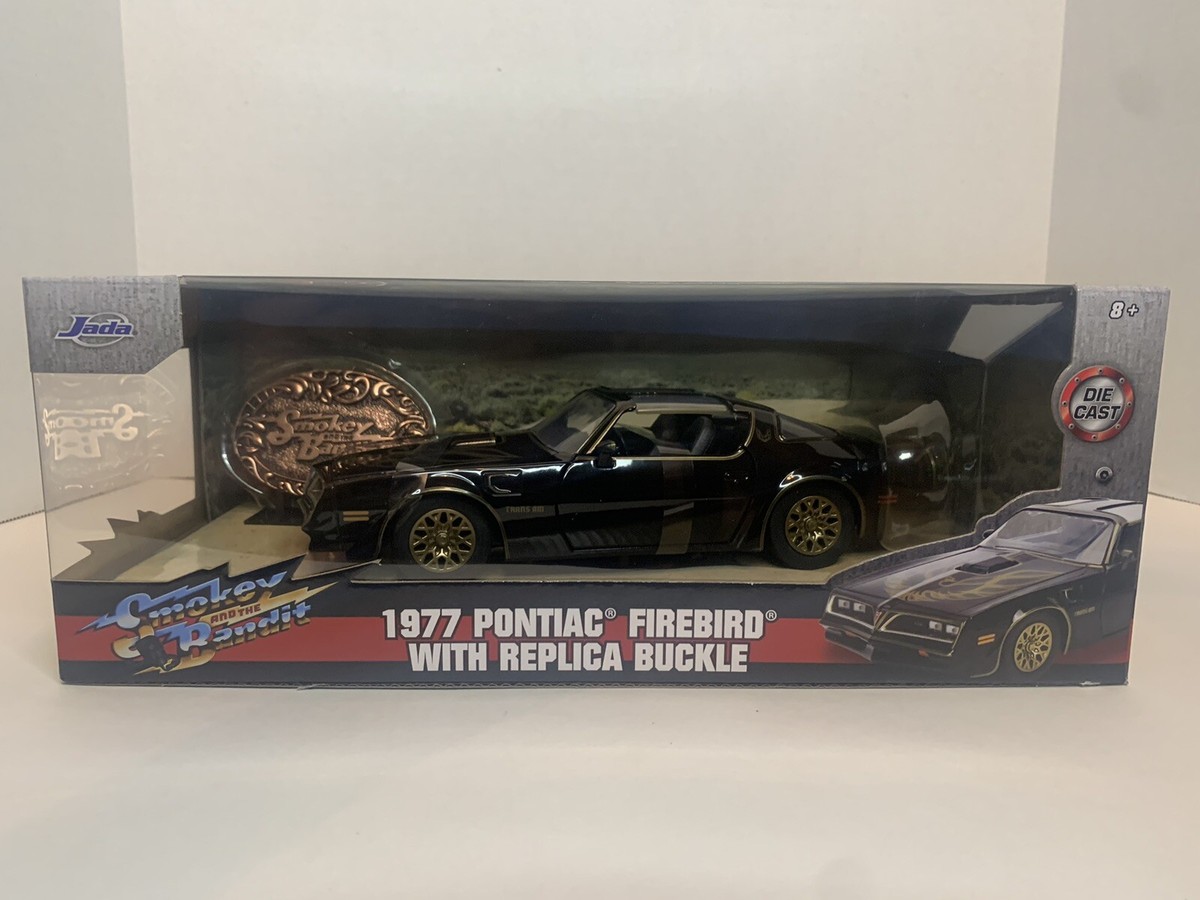 ミニカー PONTIAC FIREBIRD W/REPLICA BELT BUCKLE 1977 PONTIAC FIREBIRD W/REPLICA BELT BUCKLE -SMOKEY & THE
