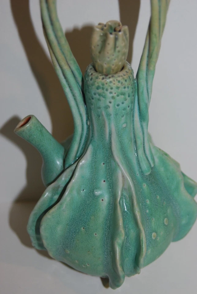 ARTS AND CRAFTS STYLE TEAPOT BY SAN DIEGO MASTER POTTER DAVID CUZICK  - Image 3 of 4