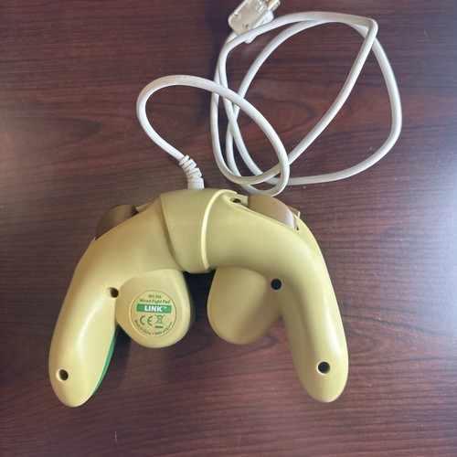 PDP Nintendo Wii/Wii U Controller Fight Pad - Zelda Link Green Gold - Tested - Picture 2 of 6