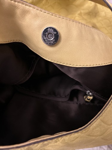 COCCINELLE LEATHER TOTE BAG SHOULDER BAG HANDBAG Brand Tag Yellow - Picture 5 of 6