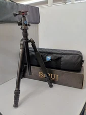 Sirui T-1004X G10 Tripod 4-Section 2.2ft-4.0ft Max load 22lb Used