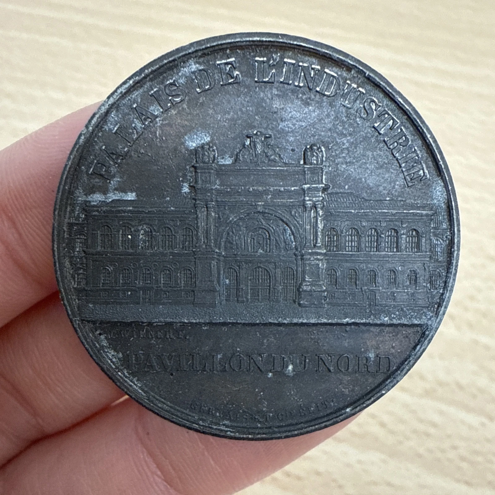 Médaille Palais De L’industrie Pavillon Du Nord En Zinc