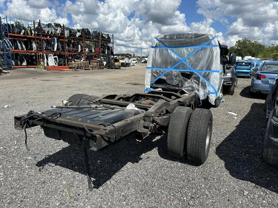 Rear Axle Cutaway Van DRW Thru VIN 1140494 Fits 10-17 EXPRESS 3500 VAN 575658 Foto 3 de 4