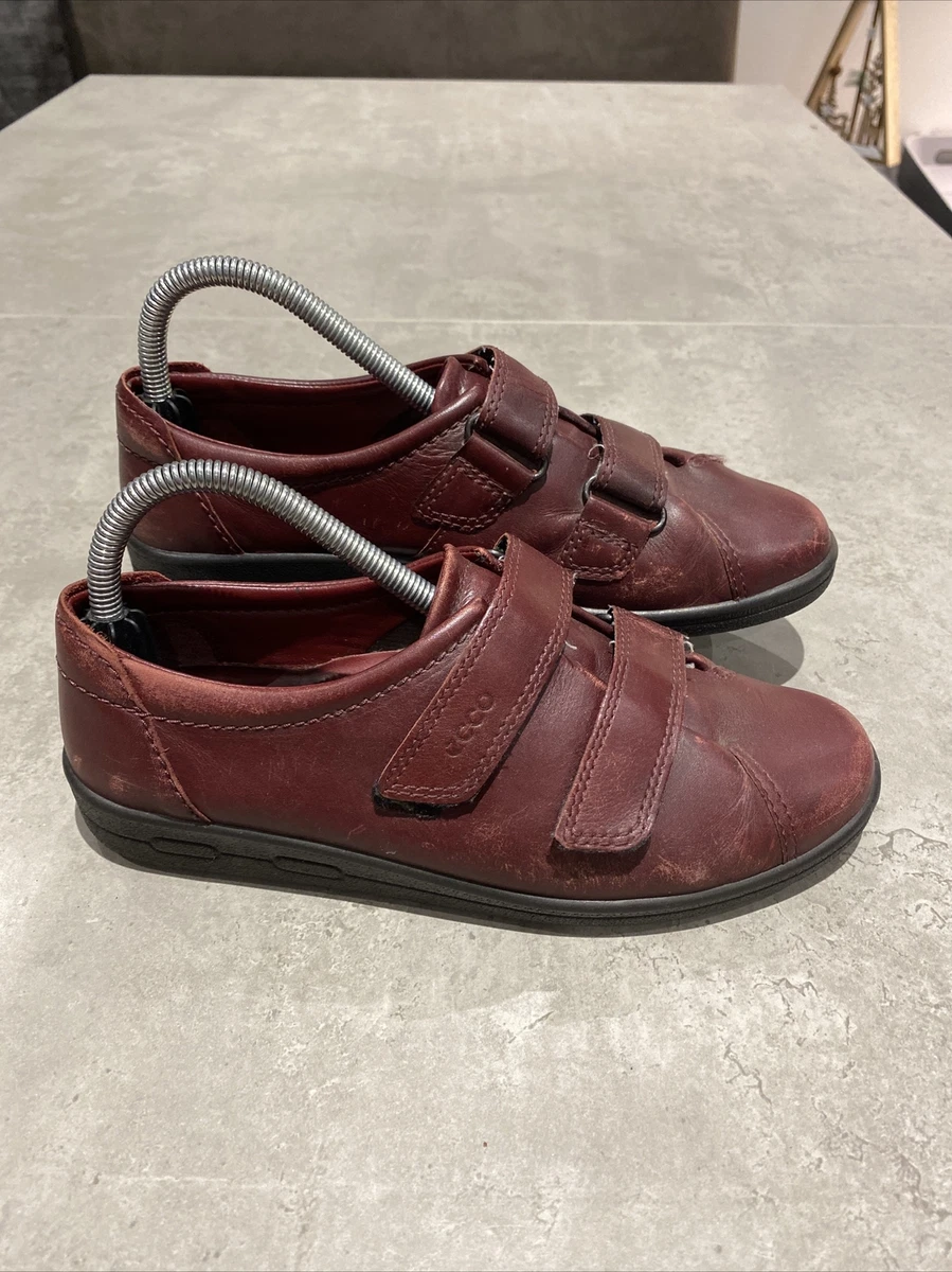 Ecco sale burgundy shoes