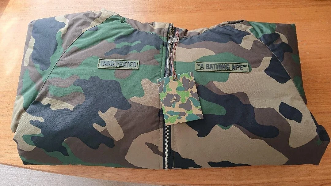 A BATHING APE (BAPE) Piumino A Bathing Ape × Undefeated BAPE mimetico squalo zip cappuccio asiatico taglia XL